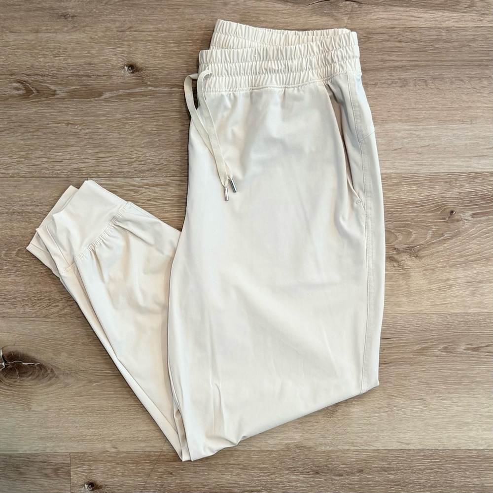 Old Navy Cream Jogger Pants